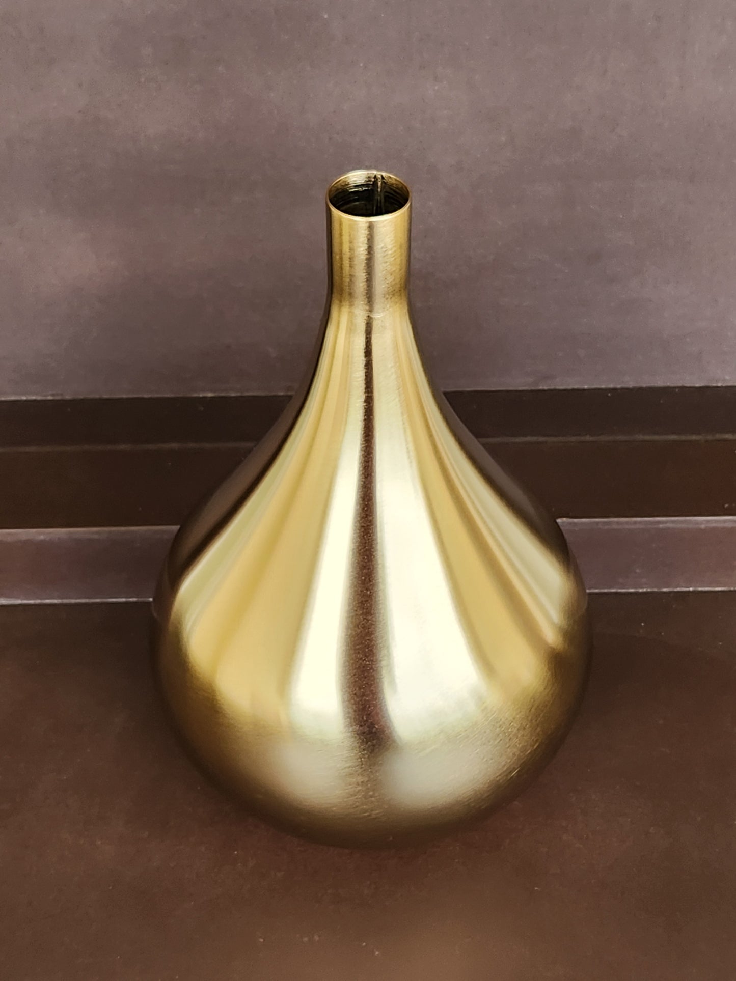 Metal Vase Drop